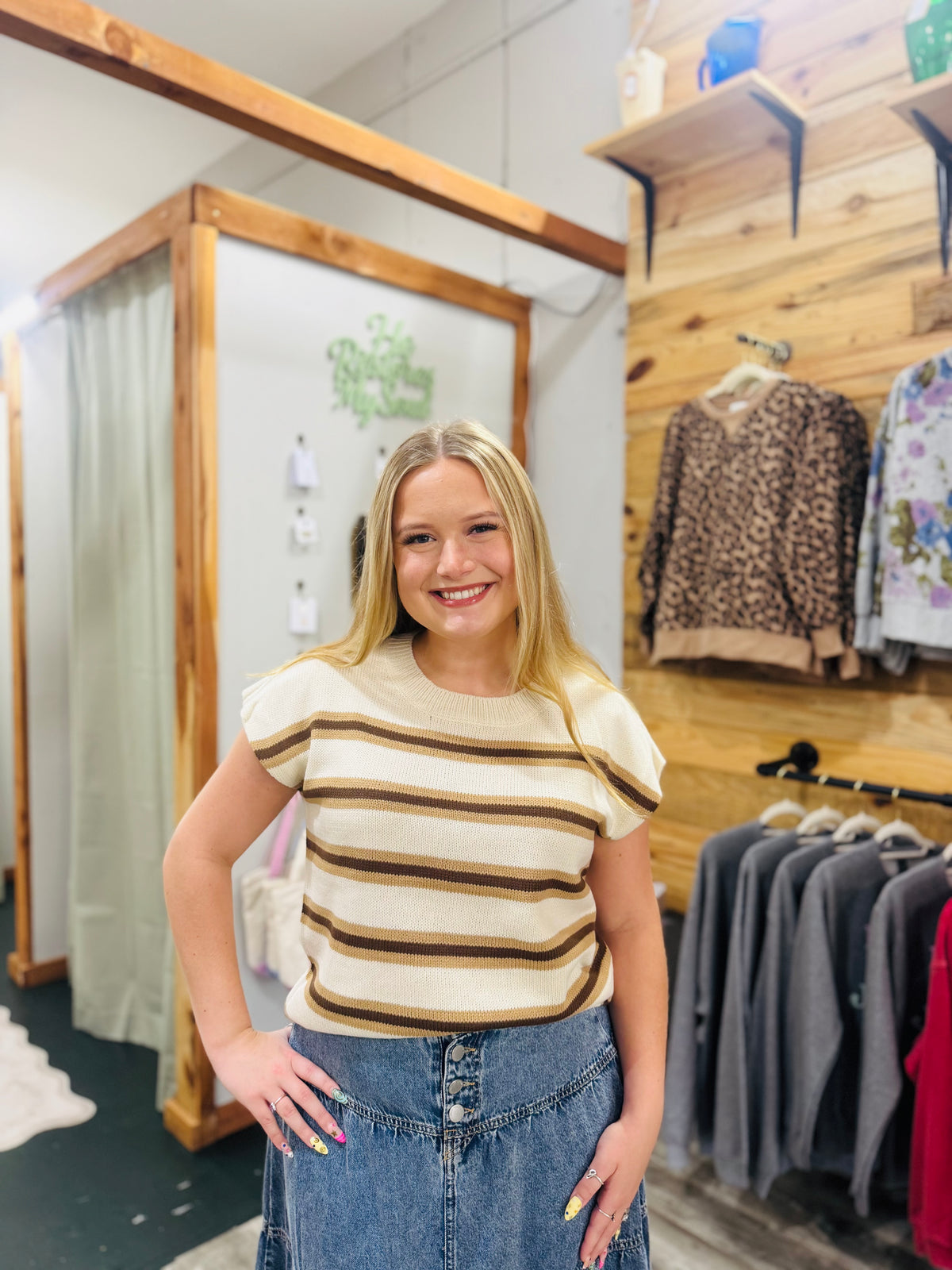 White & Brown Short Sleeve Sweater Top