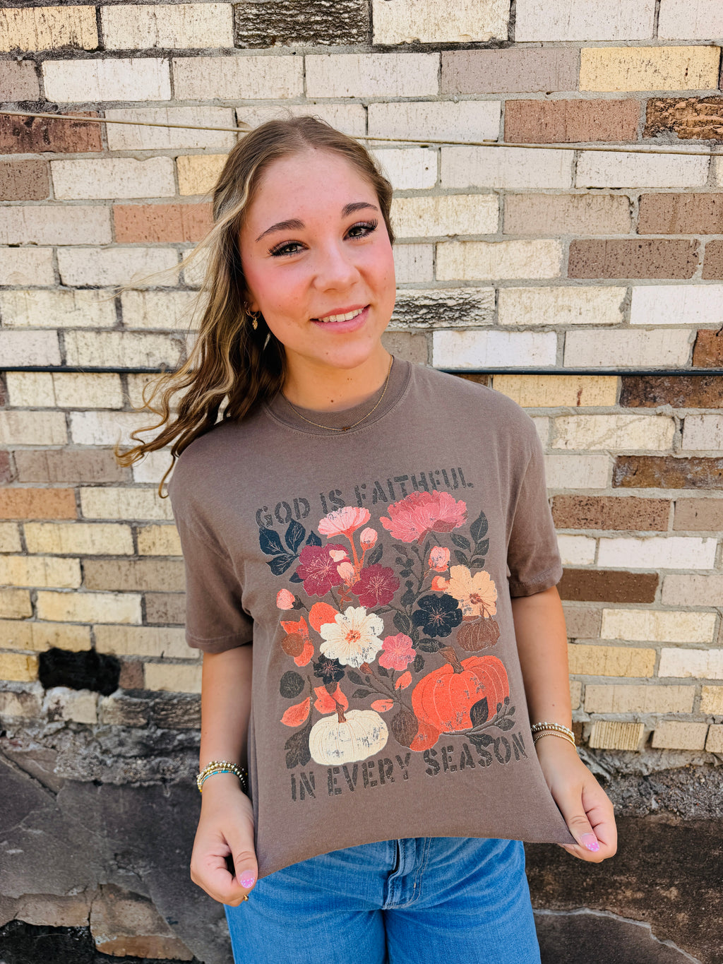 God is faithful in every season tee