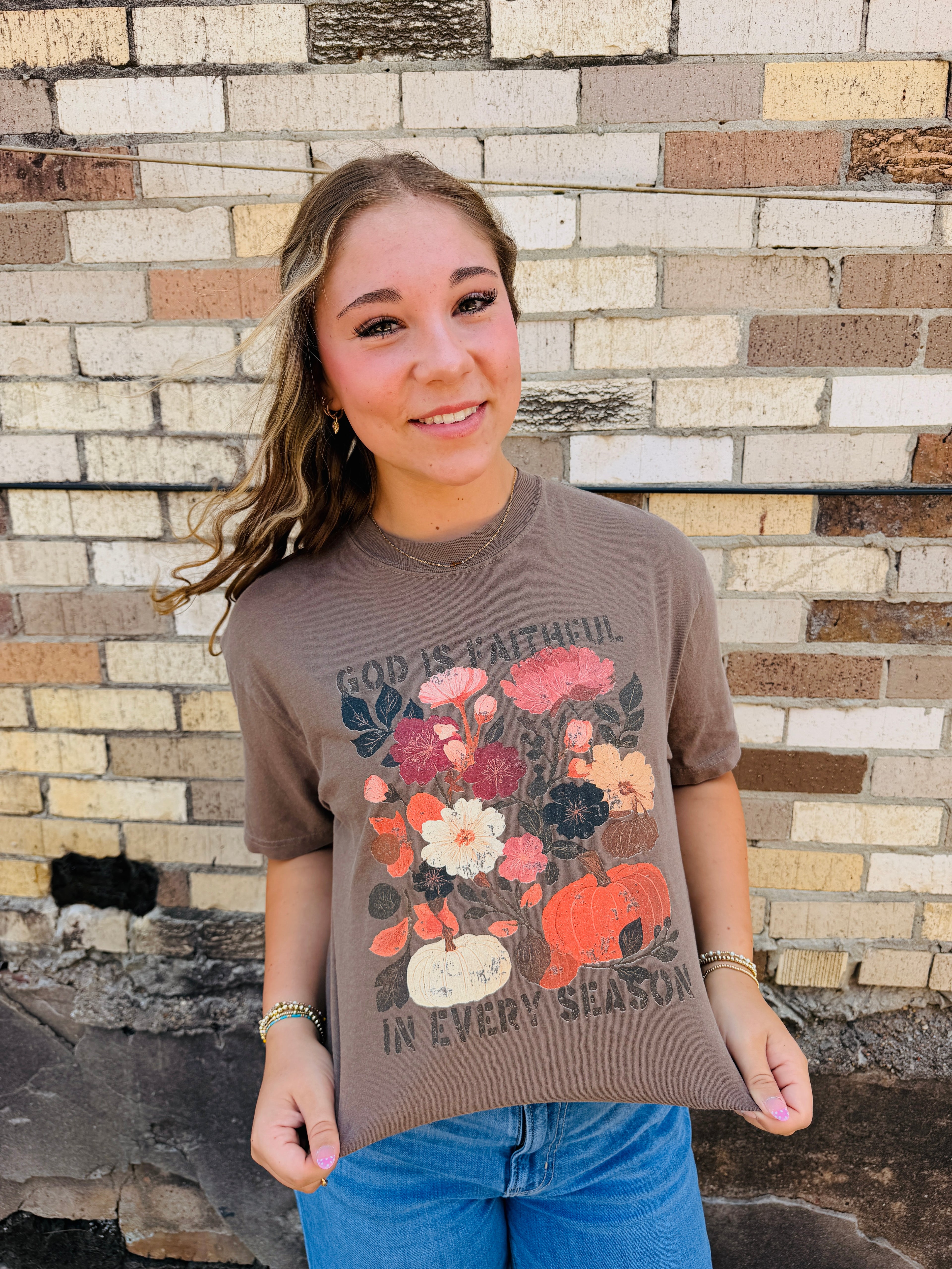 God is faithful in every season tee