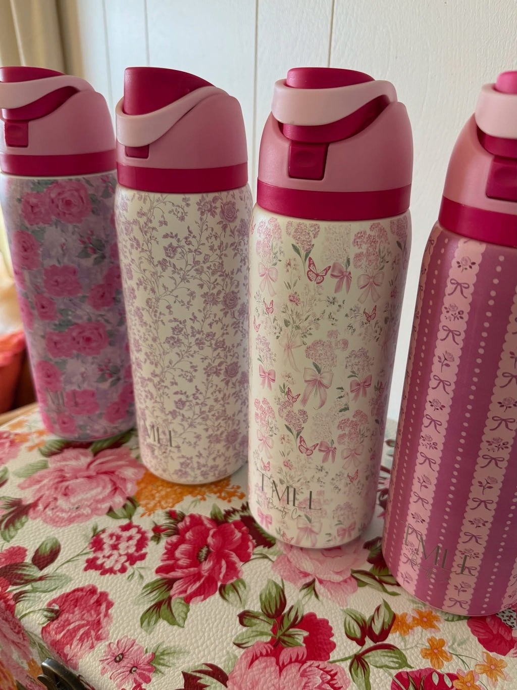 32oz floral water bottle