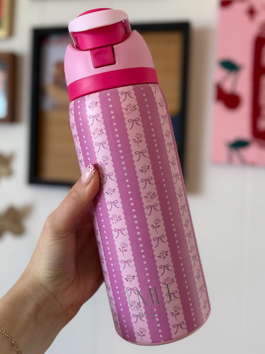 32oz floral water bottle