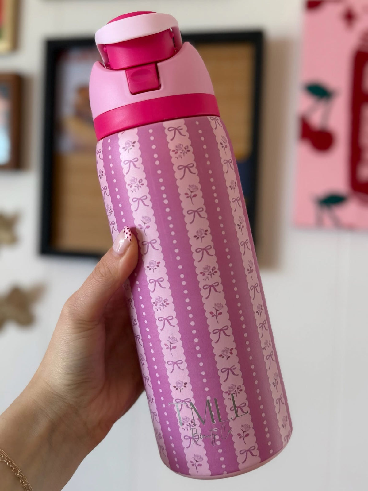 32oz floral water bottle
